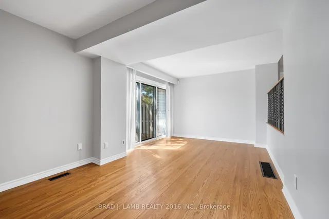 Additional image 4 of 70 Castlebury Cres Unit 8