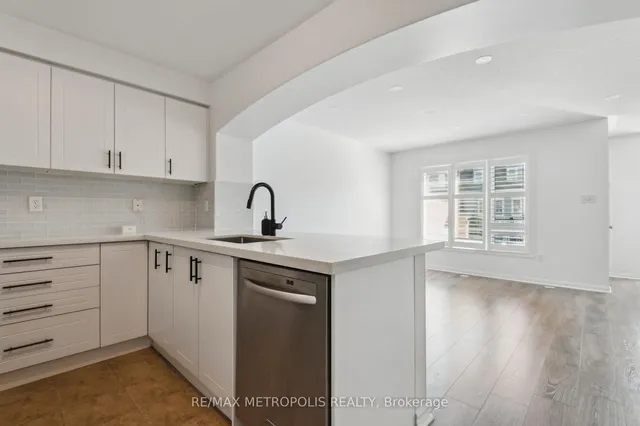 Additional image 15 of 54 Howe Ave