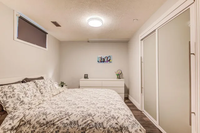 Additional image 37 of 128 Albion Crt