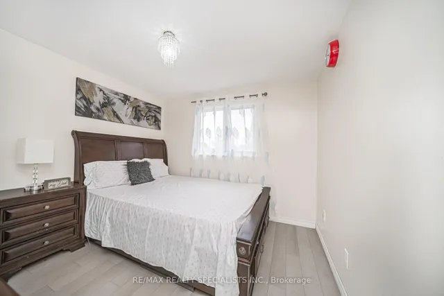 Additional image 28 of 144 Fleetwood Cres