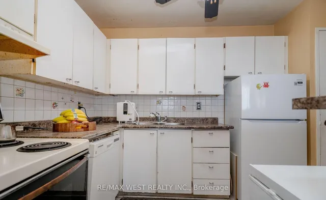 Additional image 10 of 60 Pavane Linkway N/A Unit 1709