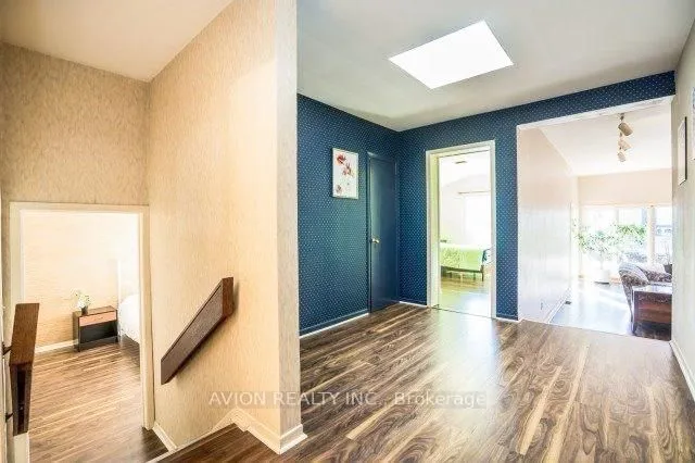 Additional image 9 of 215 Dunview Ave