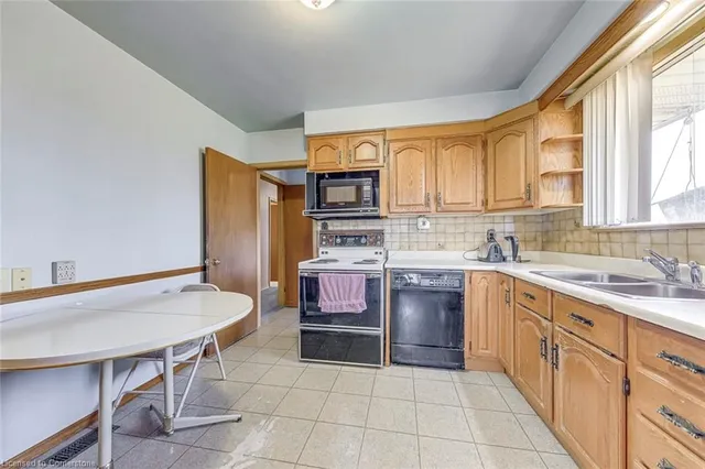 Additional image 27 of 1515 Burloak Dr