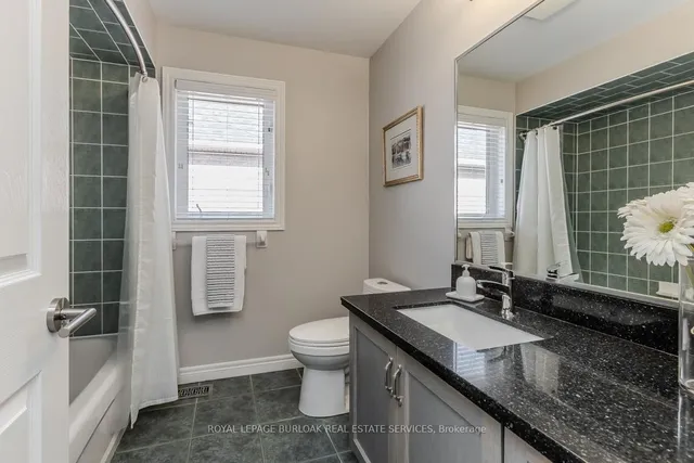 Additional image 38 of 2382 Emerson Dr