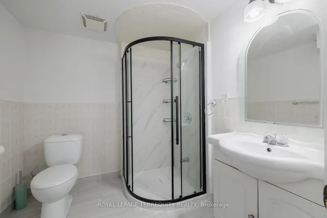 Additional image 22 of 77 Warwick Castle Crt