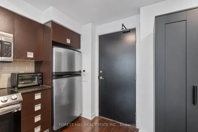 Additional image 3 of 33 Charles St Unit 1101