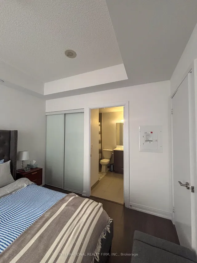 Additional image 4 of 255 Village Green Sq Unit 3104