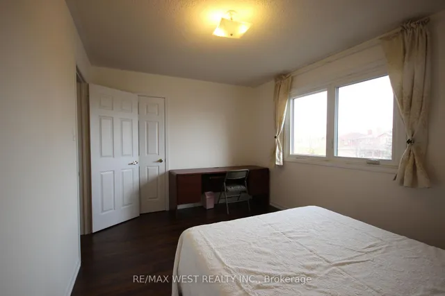 Additional image 44 of 73 Hullrick Dr