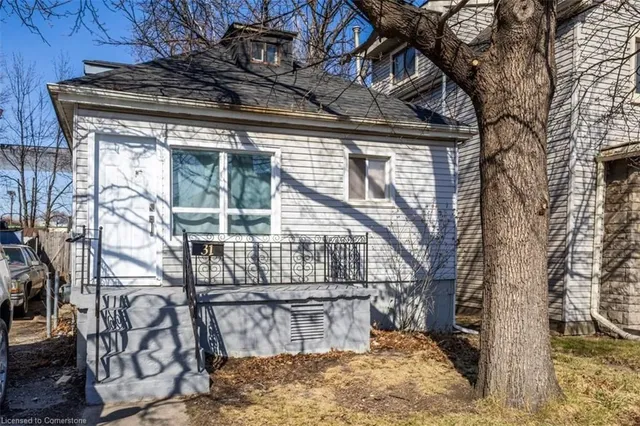 Additional image 32 of 31 Biggar Ave