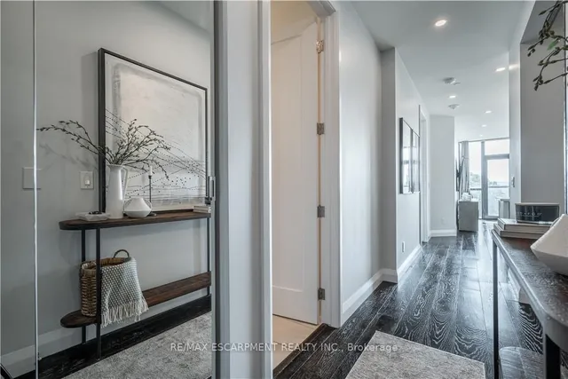 Additional image 7 of 101 Locke St Unit 409