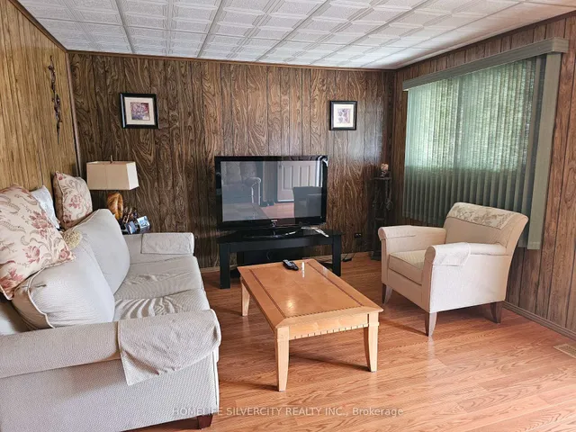 Additional image 4 of 3099 Merritt Ave