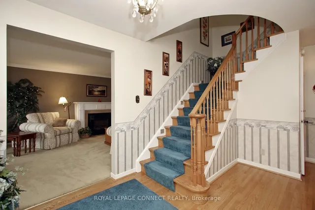 Additional image 3 of 92 Holmcrest Tr