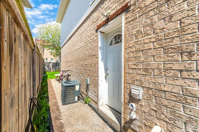 Additional image 32 of 44 Deforest Dr