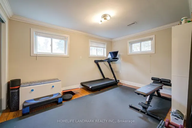 Additional image 30 of 2207 Elmhurst Ave