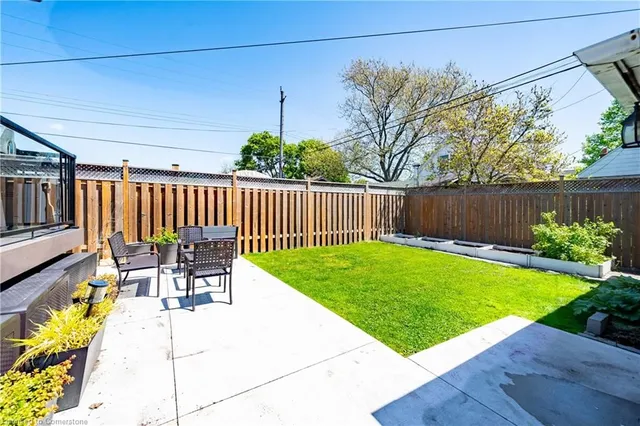 Additional image 37 of 105 Tragina Ave