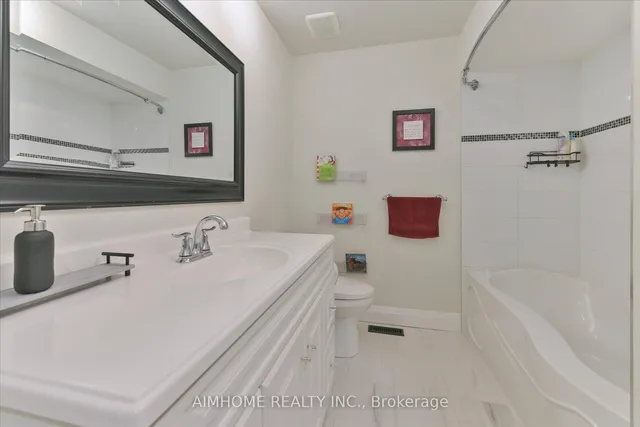 Additional image 31 of 1474 Prince John Circ