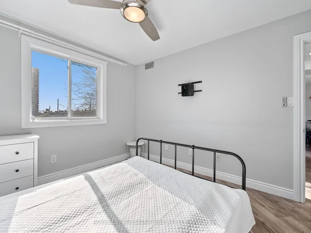 Additional image 27 of 28 Victoria Ave Unit 312