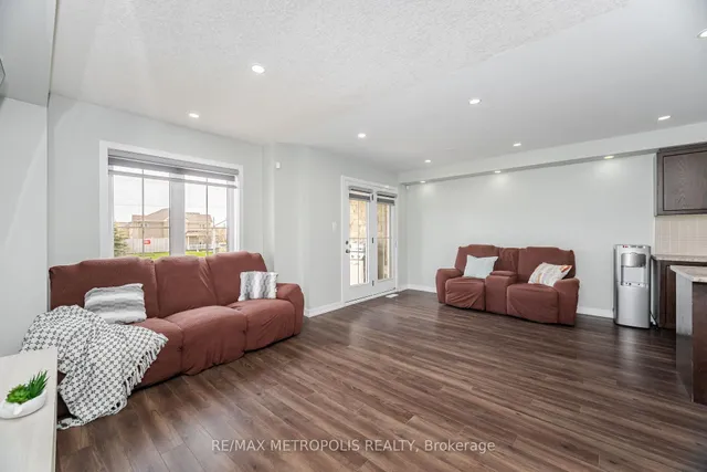 Additional image 14 of 4 Edsel Rd