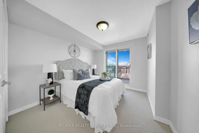 Additional image 21 of 100 Western Battery Rd Unit 2009