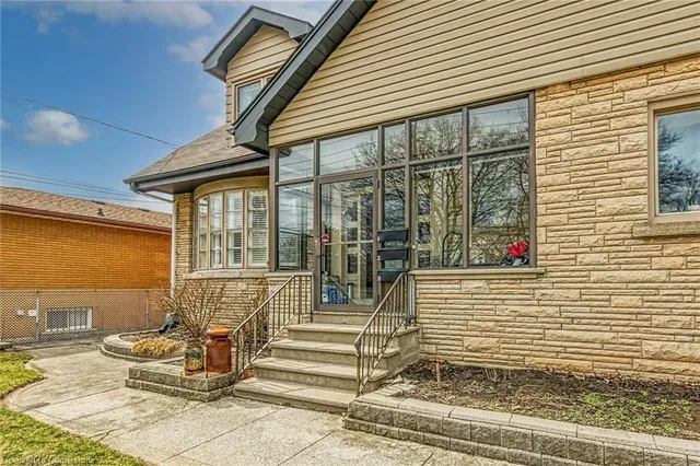 Additional image 3 of 31 Centennial Pky