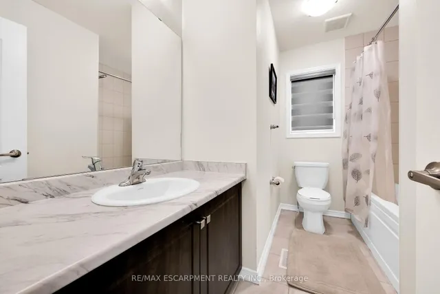 Additional image 33 of 12 Midhurst Hts