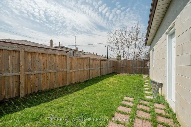 Additional image 27 of 76 Habitant Dr