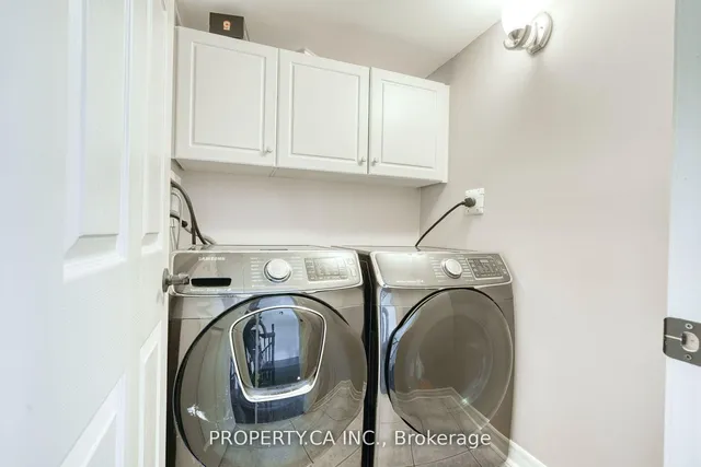 Primary image of 233 David Dunlap Circ