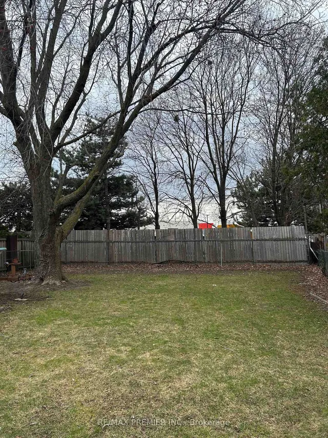 Additional image 24 of 53 Rosefair Cres