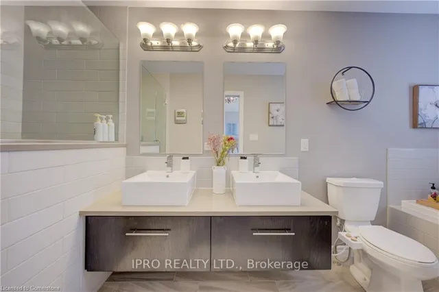 Additional image 29 of 298 Tremaine Cres