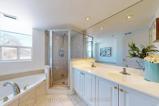 Additional image 16 of 3130 Yonge St Unit 305