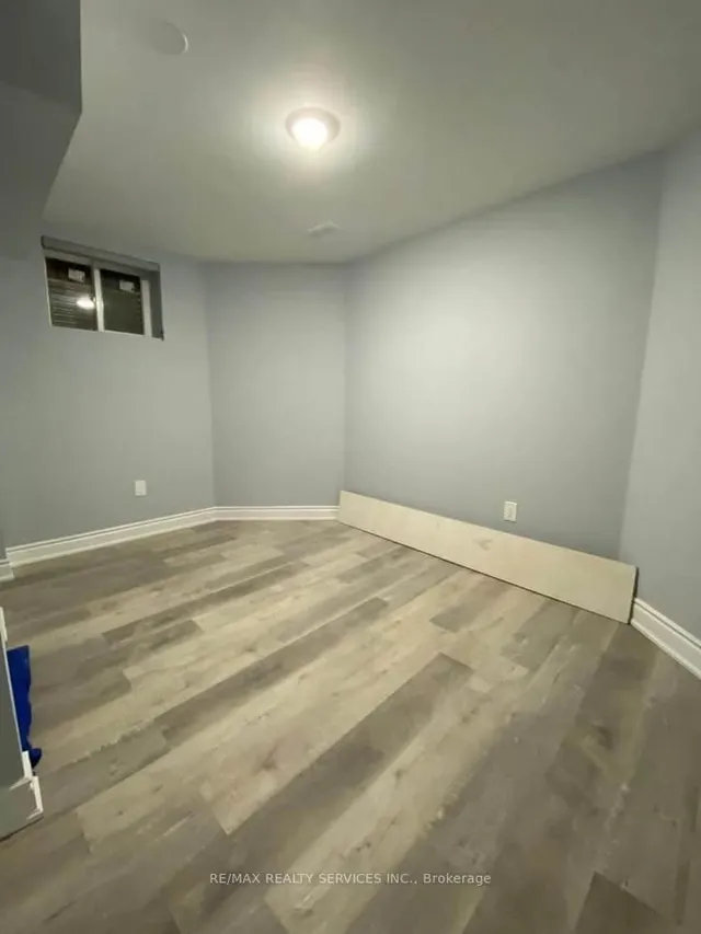 Additional image 11 of 24 Neville Cres