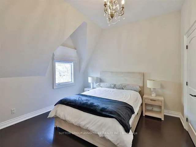 Additional image 28 of 31 Webster Ave