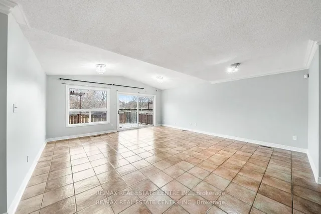 Additional image 7 of 49 Hollowgrove Blvd