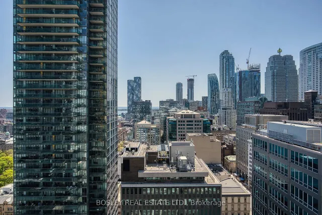 Additional image 41 of 50 Lombard St Unit 2104