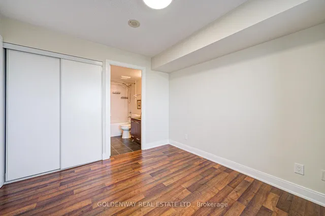 Additional image 26 of 125 Village Green Sq Unit 3701