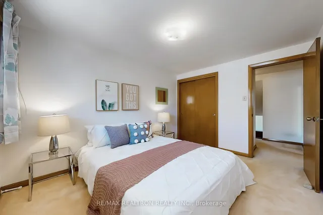 Additional image 12 of 4 Amulet St