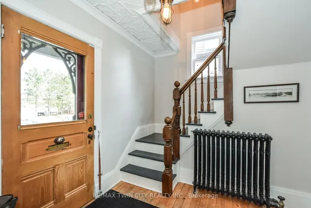 Additional image 2 of 19 Roland St