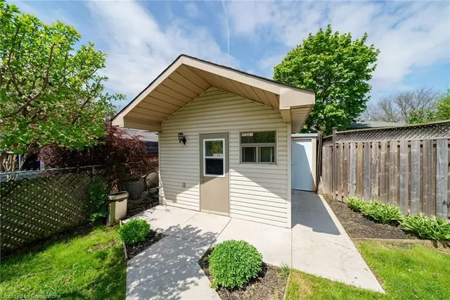 Additional image 39 of 64 Birchlawn Crt