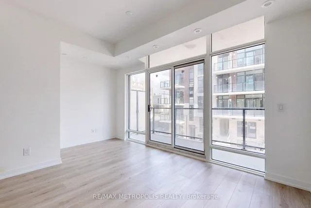 Additional image 11 of 871 Sheppard Ave Unit 42