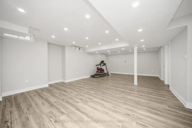 Additional image 42 of 102 Chalkfarm Cres