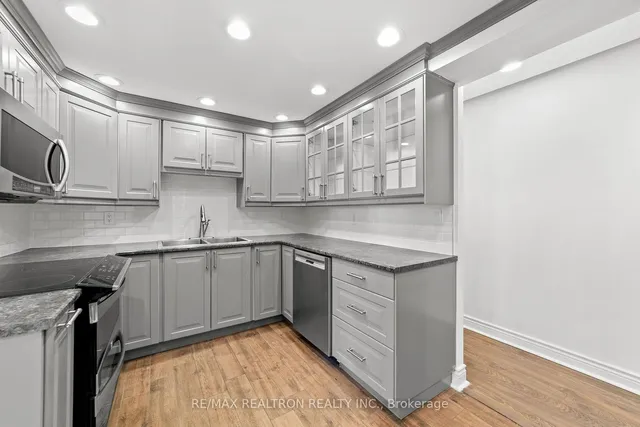 Additional image 16 of 130 Neptune Dr Unit 702