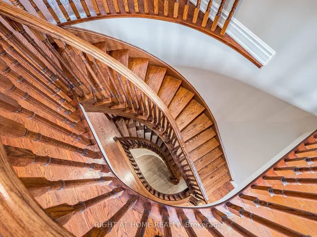 Additional image 17 of 30 Haliburton Ave