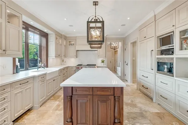 Additional image 13 of 3160 Britannia Rd