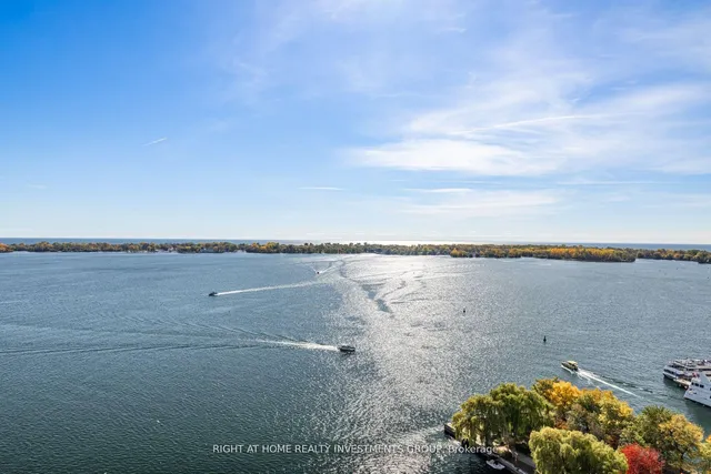 Additional image 2 of 65 Harbour Sq Unit 1910