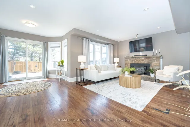 Additional image 13 of 2485 Newport St