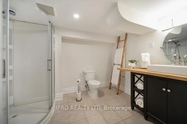 Additional image 36 of 146 Glencarry Ave