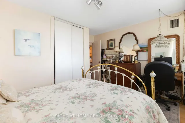 Additional image 18 of 40 Bay Mills Blvd Unit 1006