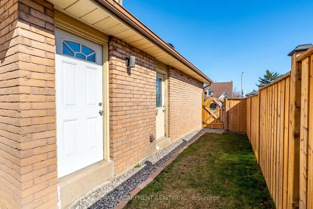 Additional image 45 of 2399 MALCOLM Cres