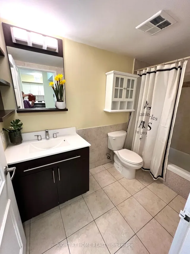 Additional image 22 of 92 King St Unit 403