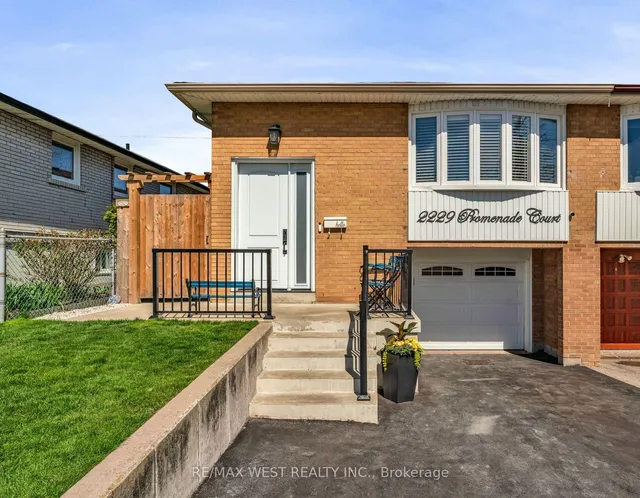 2229 Promenade Crt